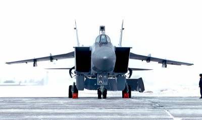 Россия защитит Арктику с помощью новейшего перехватчика МиГ-41
