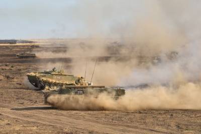 На учениях «Кавказ» танки Т-90А сорвали наступление условного противника