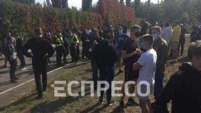 Полиция пришла к Олимпийскому колледжу: преподаватели заявляют о рейдерском захвате с участием и.о. министра Шкарлета