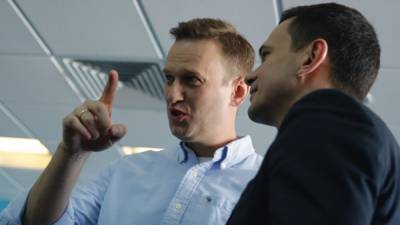 ФСБ отказалась проверять сообщения о слежке за Навальным