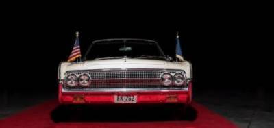 На аукцион выставили легендарный кабриолет Джона Кеннеди (ФОТО)