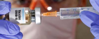 В России начали испытывать вакцину от COVID-19 на группах риска