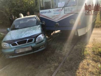 В Запорожье сразу два ДТП с трамваями: пострадала женщина
