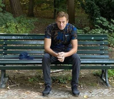 Судебные приставы наложили арест на квартиру Навального в Москве из-за иска Пригожина
