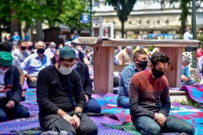 В Германии суд разрешил мечетям сзывать мусульман к молитве