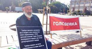 Кумыкский активист Бектемир Салихов возобновил акцию протеста в Махачкале