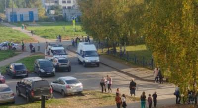 "Здесь скорая, МЧС, полиция": что случилось с детьми в 52 школе Ярославля - progorod76.ru - Ярославль