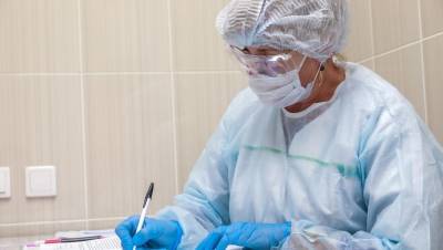 В Мурманске началась вакцинация медиков от COVID-19