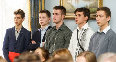 Квоты на обучение в вузах России для иностранцев дополнят стипендиями и грантами