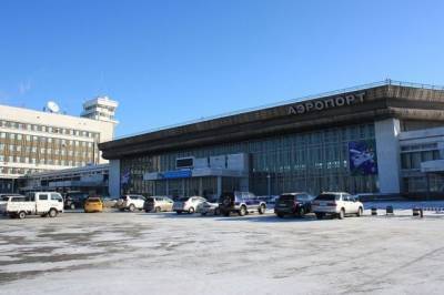 700 человек эвакуированы из аэропорта Хабаровска из-за угрозы взрыва