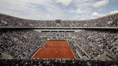 Организаторы Roland Garros будут впускать на матчи в пять раз меньше зрителей