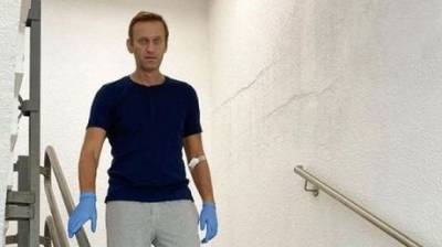 В РФ арестовали квартиру и счета Навального