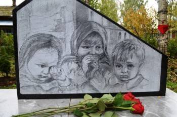 В Бабаево школьники добились установки памятника детям войны (фото)