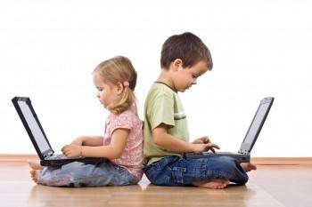 Нужно ли ужесточать правила регистрации детей в соцсетях?