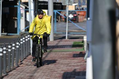 Депутат ГД предложил присваивать курьерам на велосипедах идентификационные номера