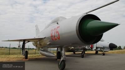 Самолет МиГ-21 ВВС Сербии потерпел крушение на западе страны