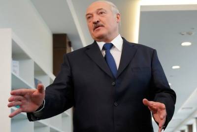 Лукашенко вводит двухнедельный карантин для приезжающих с Запада