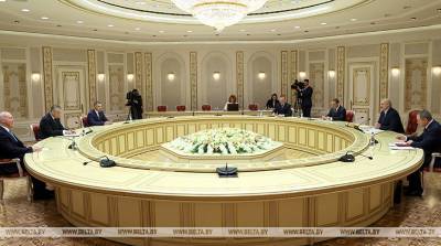 Лукашенко предложил Ленинградской области построить совместный терминал в морском порту