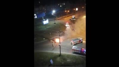 В Ангарске нарушитель бросил горящую машину и сбежал от полицейских