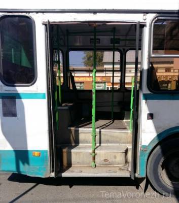 В Воронеже вспыхнул пассажирский автобус
