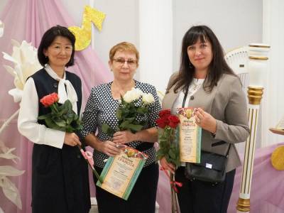 Работников культуры Корсакова поздравили и наградили