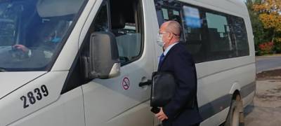 Власти Петрозаводска рекомендуют пассажирам в автобусах полностью закрывать нос и рот маской