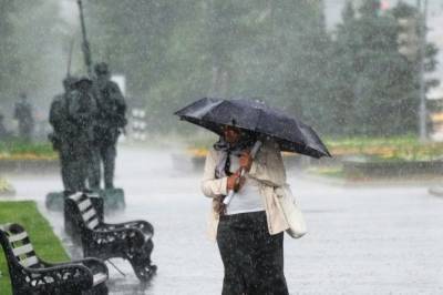 Дождь, ветер и похолодание: синоптик предупредила об ухудшении погоды на выходных