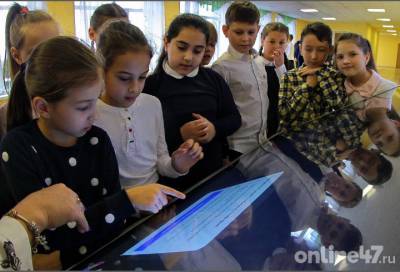 О разработке искусственного интеллекта и технологиях будущего рассказали ломоносовским старшеклассникам