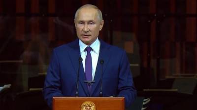 Путин прибыл в Астраханскую область на военные учения "Кавказ-2020"