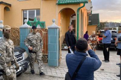 В Закарпатской области мужчина организовал схему и с сообщниками переправлял нелегалов через границу
