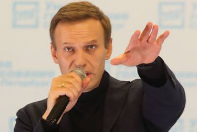 Навальный поблагодарил летчиков и омских врачей за спасение жизни