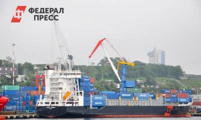 Лихтеровоз «Севморпуть» доставил в Санкт-Петербург 5,5 тысячи тонн камчатской рыбы