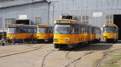 Власти Днепра похвастались покупкой старых немецких трамваев, фото: "покрасят, заменять детали и..."