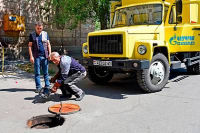В Армении с палками и камнями напали на сотрудников «Газпрома»