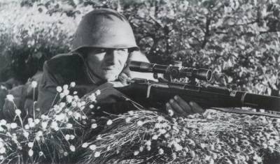 Могли остановить атаки целых фашистских рот — почему советские снайперы были лучше стрелков Вермахта