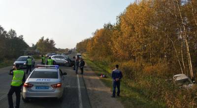 Тело девочки на обочине: в ДТП под Ярославлем погиб ребенок и пострадали 4 человека