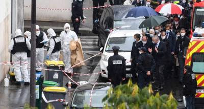 В Париже есть пострадавшие при нападении неизвестных на прохожих - видео
