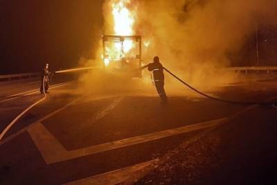 Ночью в Вязниковском районе сгорели два автомобиля