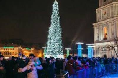 Главная елка страны на Софийской площади больше никогда не будет настоящей
