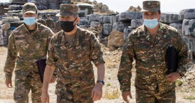 Глава Генштаба армянских ВС побывал на приграничной боевой позиции