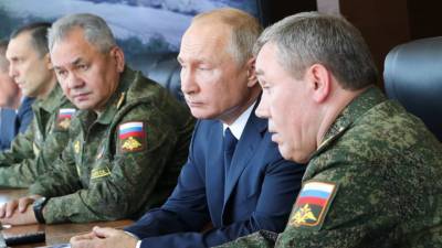 Генерал Герасимов напомнил об активности НАТО у российских границ