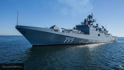 Российский флот разогнал корабли НАТО и Украины от берегов Крыма