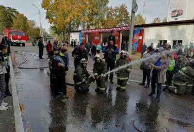 Пожарная часть Выборгского района отметила 80-летний юбилей