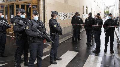 Редакция Charlie Hebdo осудила нападение возле своего бывшего офиса в Париже