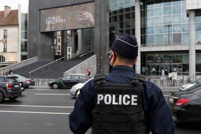 Во Франции назвали нападение у здания Charlie Hebdo терактом