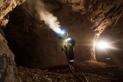 Шахтер погиб при обрушении рудника на Камчатке