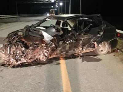 За секунду машина превратилась в металлолом: В Башкирии в жуткой аварии на трассе погиб человек