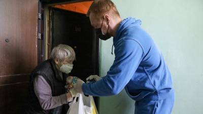 В Москве возобновят соцобслуживание граждан на фоне коронавируса