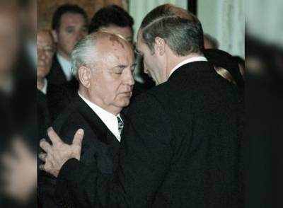 Горбачёв предрёк скорое прояснение ситуации с будущим Лукашенко в Белоруссии