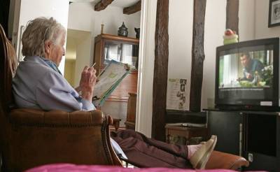 В Подмосковье пенсионеров старше 65 лет отправили на самоизоляцию